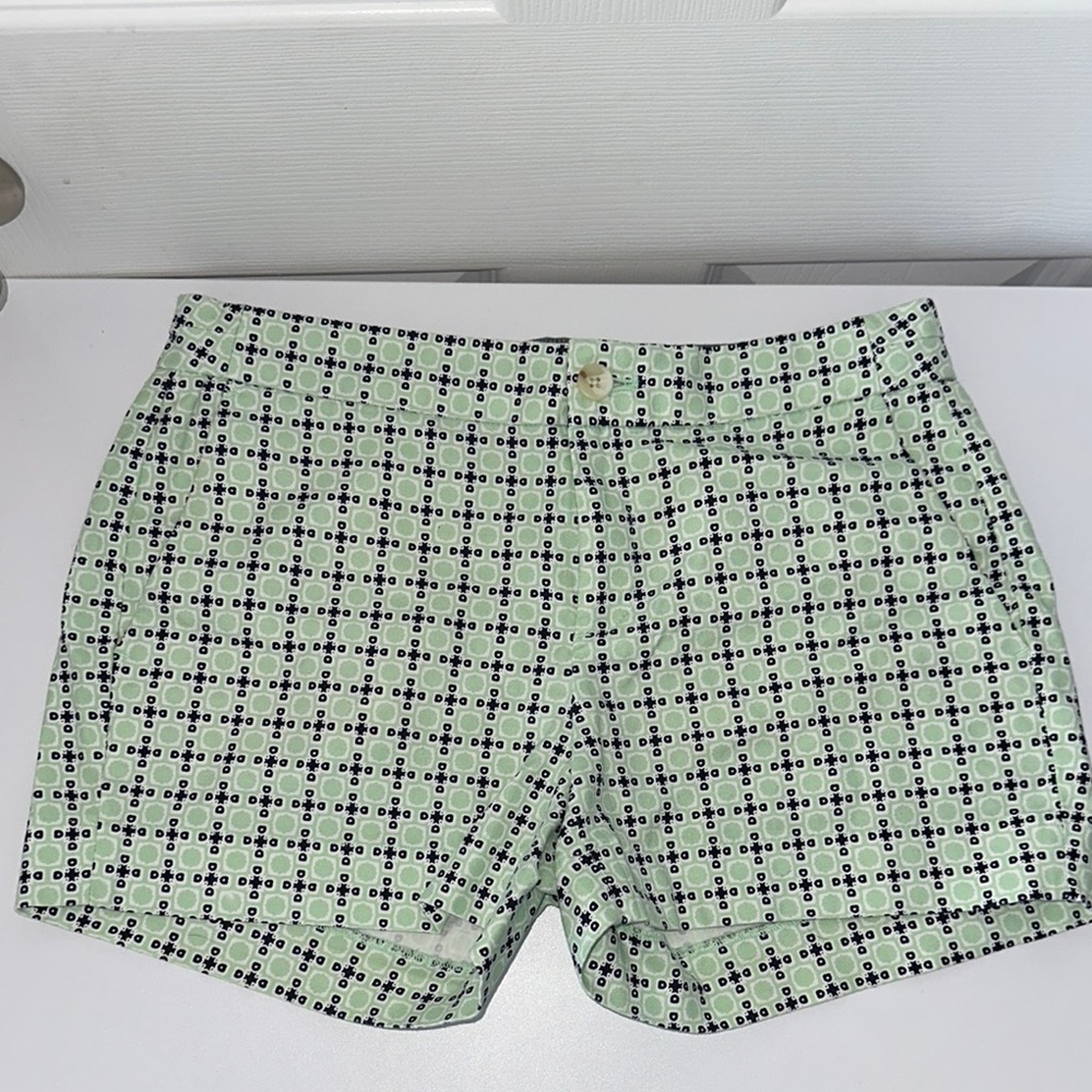 Banana Republic Green Bermudas with Geometric Pattern